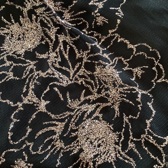 Alex and Eve NWT Evening Gown.  Size 6. Black with subtle gold sparkle - Picture 6 of 7